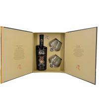 Malteco 25 Jahre Geschenkset mit 2 Gläsern 0,7 Ltr. Flasche, 40% Vol. Rum